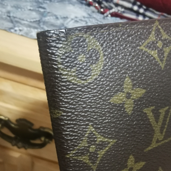 (sold off pm)100% Authentic LV Long Wallet - Picture 12 of 14